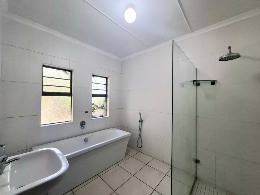 4 Bedroom Property for Sale in Nahoon Valley Park Eastern Cape